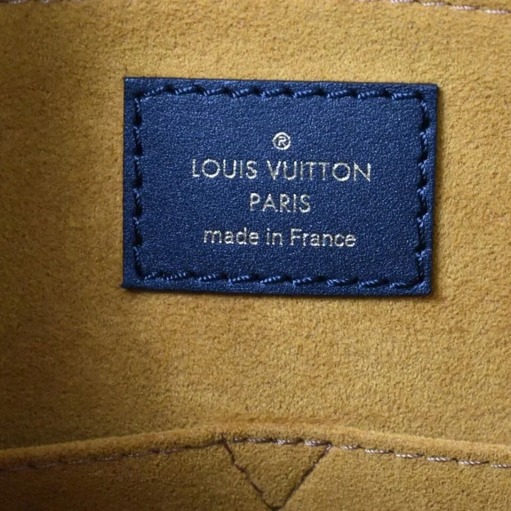 Authenticity GuaranteeD LOUIS VUITTON GM 2Way Hand Bag - Picture 12 of 16